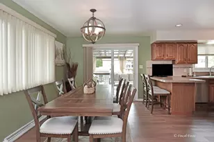 565 Concord Ave, South Elgin, IL 60177 - Photo 5