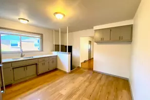 511 N Manchester Pl, Chicago Heights, IL 60411 - Photo 9