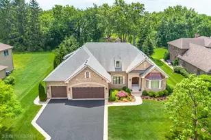 405 Fox Glove Ln, Barrington, IL 60010 - Photo 1