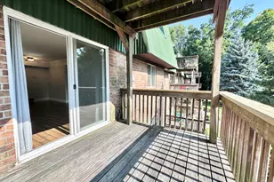 1990 Tall Oaks Dr, Aurora, IL 60505 - Photo 5