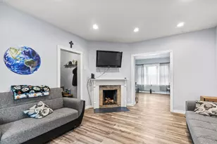 3521 W 64th St, Chicago, IL 60629 - Photo 3