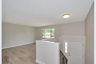2N314 Euclid Avenue, Glen Ellyn, IL 60137 - Photo 3