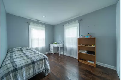 1704 Maple Avenue, Northbrook, IL 60062 - Photo 9