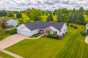 1207 E Ironwood Cc Dr, Normal, IL 61761 - Photo 3