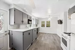 11637 S Harry J Rogowski Dr, Merrionette Park, IL 60803 - Photo 9