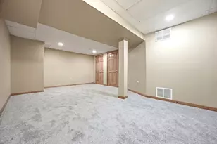 2560 Westminster Ln, Aurora, IL 60506 - Photo 37