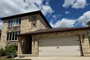 8841 N Chester Ave, Niles, IL 60714 - Photo 1