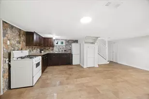 2410 Sunnyside Ave, Westchester, IL 60154 - Photo 15