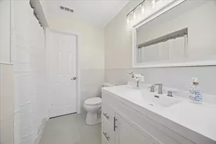 2410 Sunnyside Ave, Westchester, IL 60154 - Photo 13