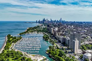 3600 N Lake Shore Dr, Chicago, IL 60613 - Photo 3