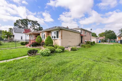 9010 S Parnell Avenue, Chicago, IL 60620 - Photo 3