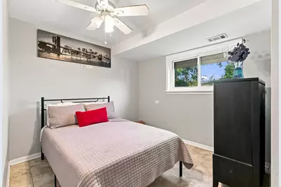 9010 S Parnell Avenue, Chicago, IL 60620 - Photo 17
