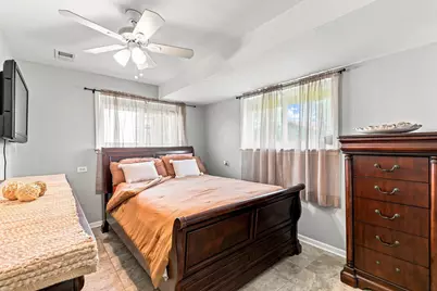 9010 S Parnell Avenue, Chicago, IL 60620 - Photo 15