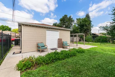 9010 S Parnell Avenue, Chicago, IL 60620 - Photo 19