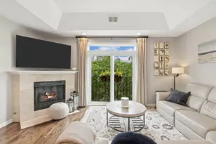 1422 N Orleans St, Chicago, IL 60610 - Photo 21