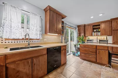 1637 Orchard Court, West Chicago, IL 60185 - Photo 9