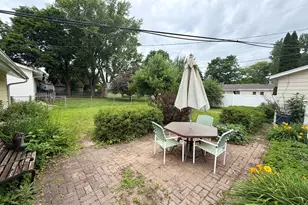 213 River Dr, Dekalb, IL 60115 - Photo 15