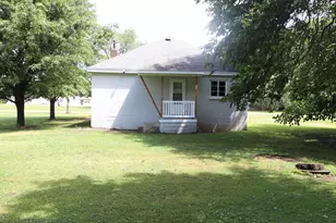 315 W 3rd St, Streator, IL 61364 - Photo 5