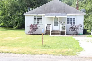 315 W 3rd St, Streator, IL 61364 - Photo 1