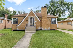 360 Streamside Dr, Harvey, IL 60426 - Photo 3