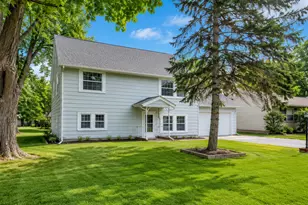 1716 Rogers Ave, McHenry, IL 60050 - Photo 3