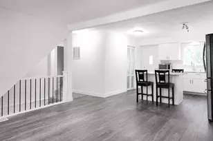 1716 Rogers Ave, McHenry, IL 60050 - Photo 9