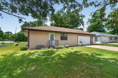 620 N 1st Street, Carbon Hill, IL 60416 - Photo 1