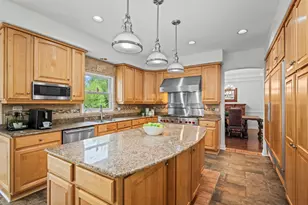 25568 N Countryside Dr, Lake Barrington, IL 60010 - Photo 9