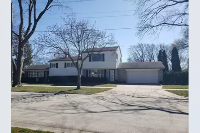 400 S Mount Prospect Road, Mount Prospect, IL 60056 - Photo 1