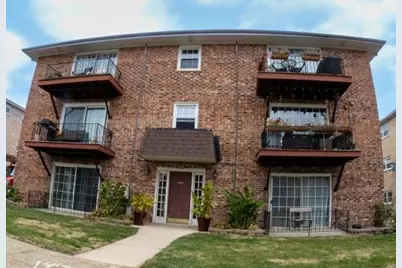 7048 Oconnell Drive #1W, Chicago Ridge, IL 60415 - Photo 1
