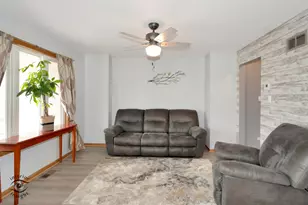319 Mallards Cove, Beecher, IL 60401 - Photo 7