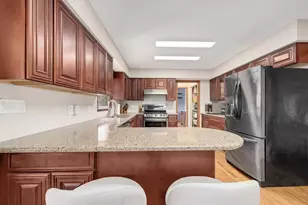612 Stuart Dr, Carol Stream, IL 60188 - Photo 13