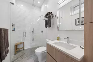 5945 N Magnolia Ave, Chicago, IL 60660 - Photo 9