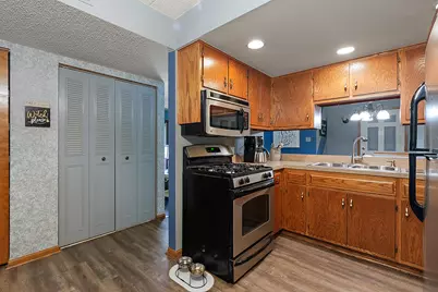 8425 W 95th Street #27, Hickory Hills, IL 60457 - Photo 9