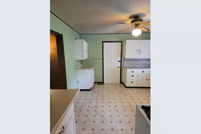 214 W 3rd Street, Brocton, IL 61917 - Photo 7
