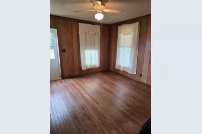 214 W 3rd Street, Brocton, IL 61917 - Photo 9
