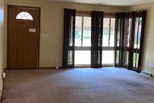 8741 S Washtenaw Ave, Evergreen Park, IL 60805 - Photo 3