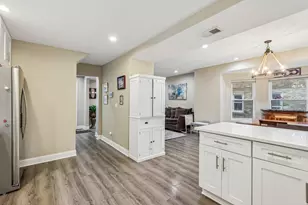 743 S Lombard Ave, Oak Park, IL 60304 - Photo 13