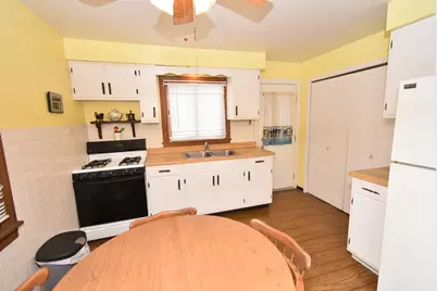 17029 Lorenz Avenue, Lansing, IL 60438 - Photo 7