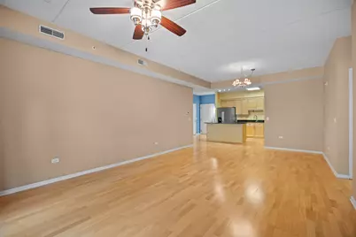 819 Graceland Avenue #204, Des Plaines, IL 60016 - Photo 5