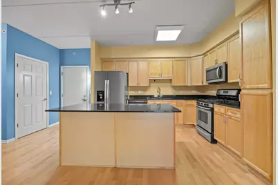 819 Graceland Avenue #204, Des Plaines, IL 60016 - Photo 9