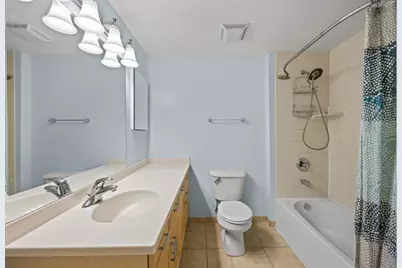819 Graceland Avenue #204, Des Plaines, IL 60016 - Photo 15