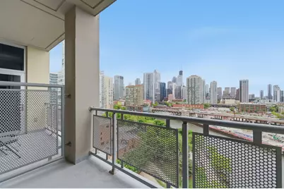 700 N Larrabee Street #1013, Chicago, IL 60654 - Photo 11