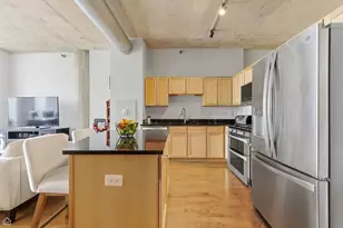 700 N Larrabee St, Chicago, IL 60654 - Photo 3