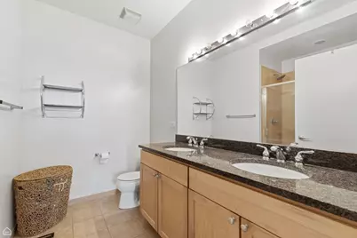 700 N Larrabee Street #1013, Chicago, IL 60654 - Photo 7