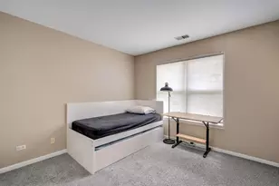 1104 Canterbury Ct, Elgin, IL 60120 - Photo 11