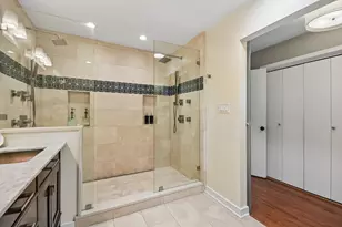 7912 S Garfield Ave, Burr Ridge, IL 60527 - Photo 13
