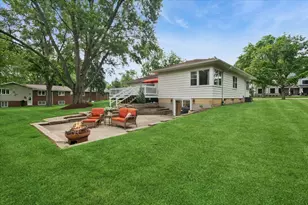 1308 W 53rd Pl, La Grange Highlands, IL 60525 - Photo 3