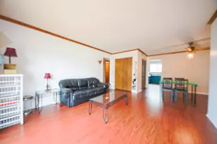 916 S Plum Grove Rd, Palatine, IL 60067 - Photo 3