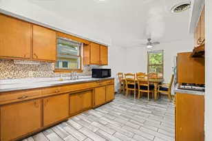 408 S May St, Joliet, IL 60436 - Photo 9